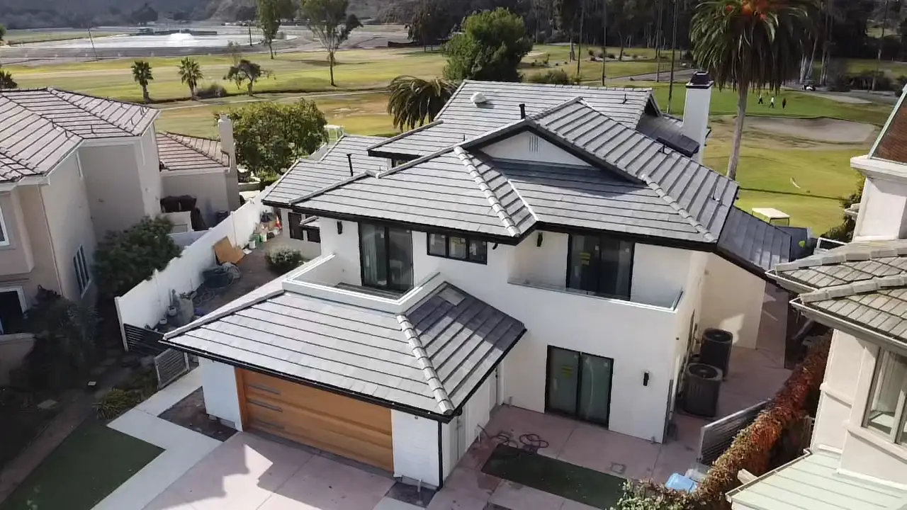 Zenith Roofing work background